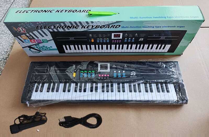 Синтезатор MQ 6187 (12) ШТРИХ=97121 піаніно, працює від мережі та батарейок, USB кабель, мелодії, барабан, мікрофон, в коробці