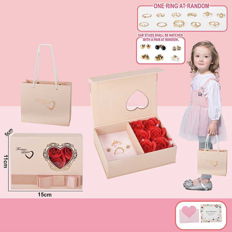 Набір прикрас 769-9 (144/2) магнітна застібка, 2 каблучки, сережки, бутони троянди, листівка, паперовий пакет, в коробці